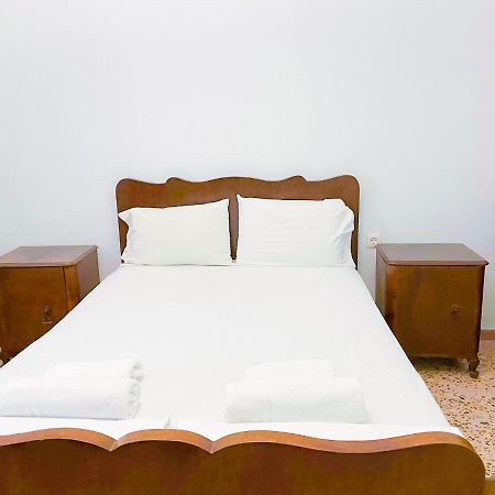 Katerina Beach Rooms Ándros Екстериор снимка