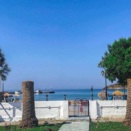 Katerina Beach Rooms Ándros Екстериор снимка