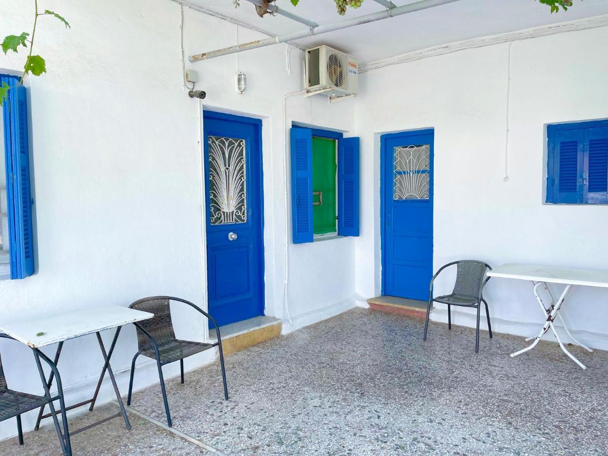 Katerina Beach Rooms Ándros Екстериор снимка