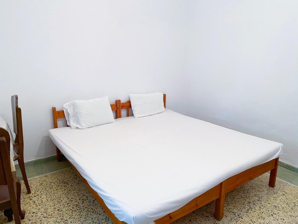 Katerina Beach Rooms Ándros Екстериор снимка