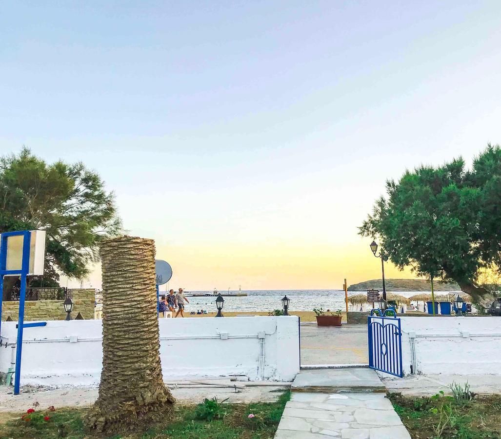 Katerina Beach Rooms Ándros Екстериор снимка