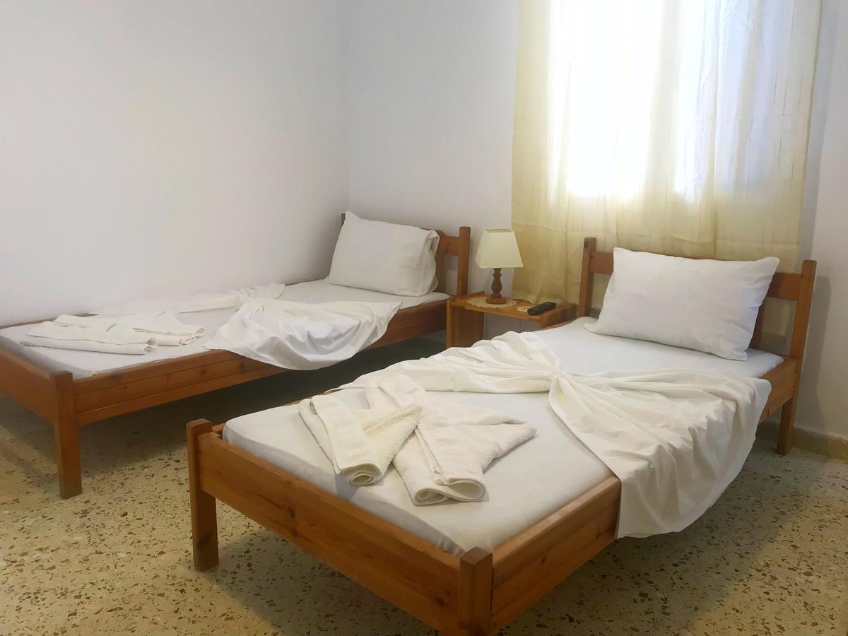 Katerina Beach Rooms Ándros Екстериор снимка