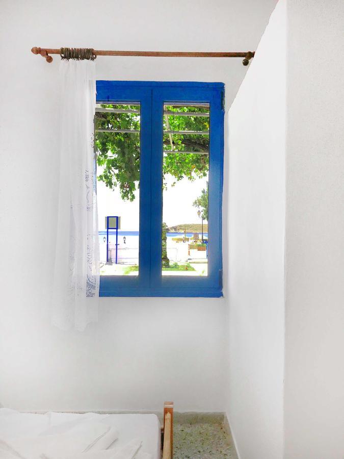 Katerina Beach Rooms Ándros Екстериор снимка