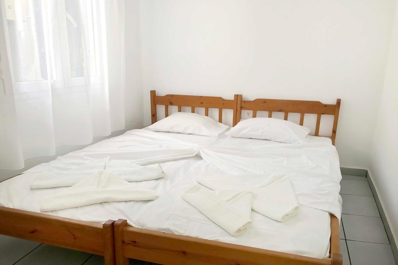 Katerina Beach Rooms Ándros Екстериор снимка