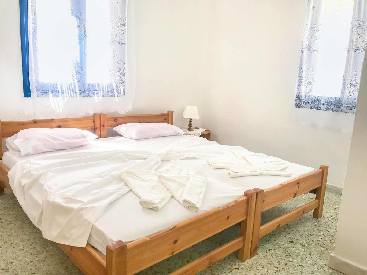 Katerina Beach Rooms Ándros Екстериор снимка