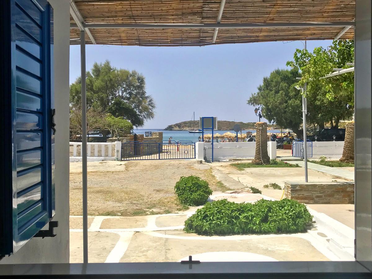Katerina Beach Rooms Ándros Екстериор снимка