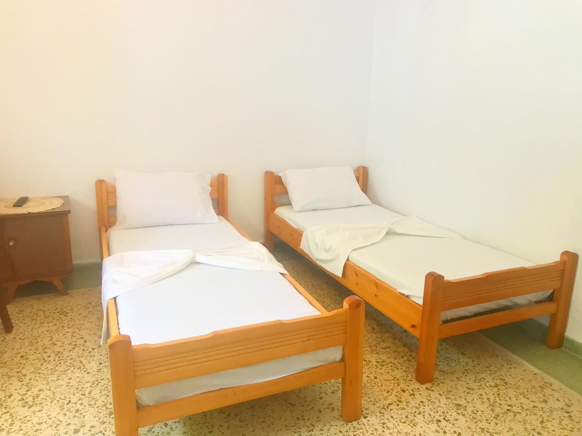 Katerina Beach Rooms Ándros Екстериор снимка