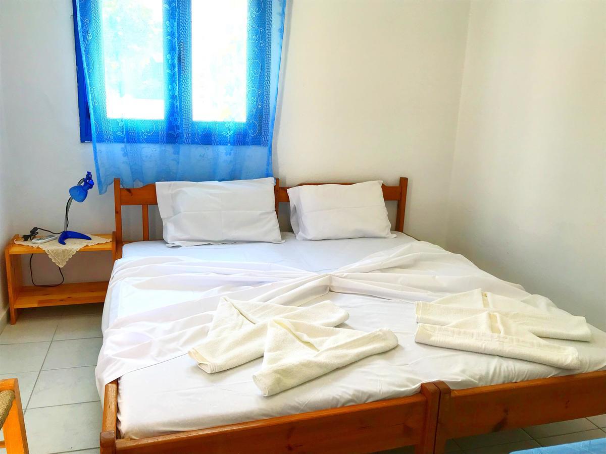 Katerina Beach Rooms Ándros Екстериор снимка