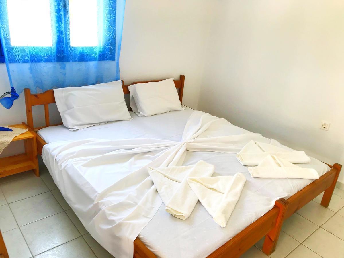 Katerina Beach Rooms Ándros Екстериор снимка